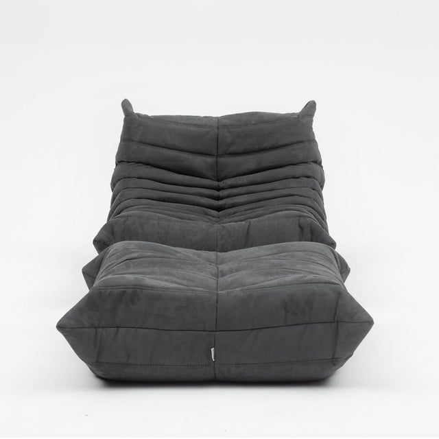 Togo Lounge Chair and Pouf in Black Fabric by Michel Ducaroy for Ligne Roset, 1973, Set of 2 For Sale - Image 6 of 18