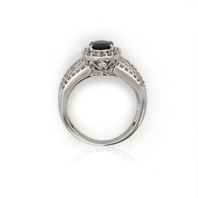 1990s 2.50 Carat Oval Cut Blue Sapphire & Diamond Halo in 14k White Gold Vintage Ring, Size 8 For Sale - Image 5 of 6