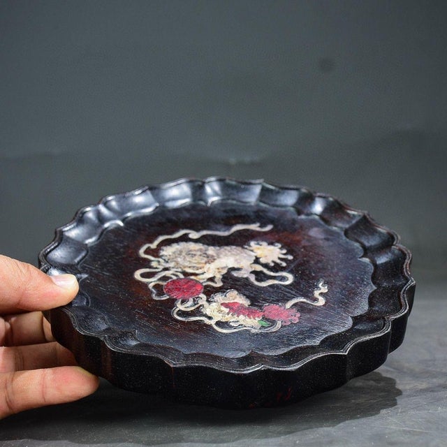 Vintage Chinese Zitan Wood Scalloped Tea Tray With Mother of Pearl Fu Lion & Ball Inlay For Sale - Image 4 of 10