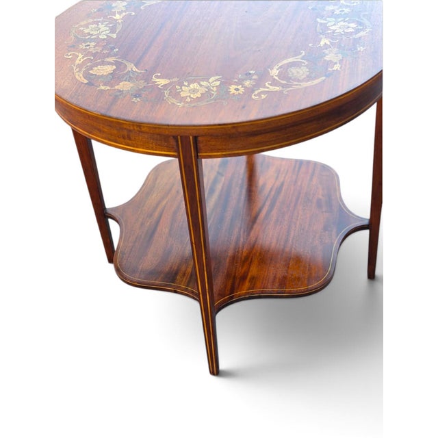 19th Century English Sheraton Mahogany Marquetary Center Table. For Sale - Image 9 of 15