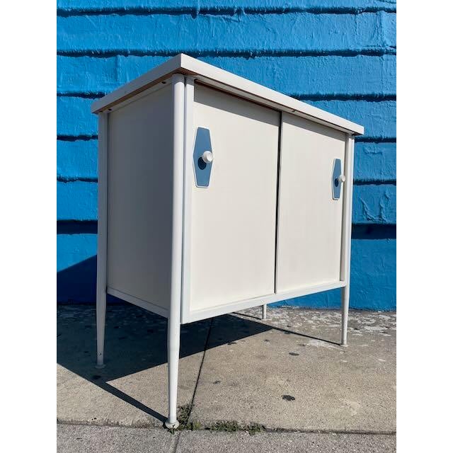 1950's Storage Cabinet Att. To Vista of California For Sale - Image 10 of 11