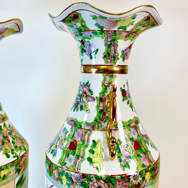 Kelly Green Late 19th C Antique Chinoiserie Boho Chic Hollywood Regency Famille Rose Vases - A Pair, Monumental For Sale - Image 8 of 18