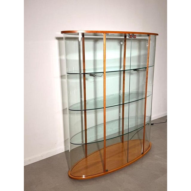 Curved Glass Display Cabinet with Integrated Lighting from Fiam, Italy For Sale - Image 4 of 8
