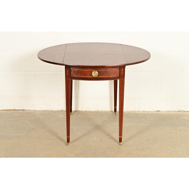 Baker Furniture Historic Charleston Georgian Inlaid Flame Mahogany Drop Leaf Pembroke Side Table For Sale - Image 9 of 17