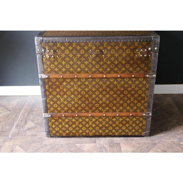 Brown Cube-Shaped Trunk by Louis Vuitton, 1920s For Sale - Image 8 of 18