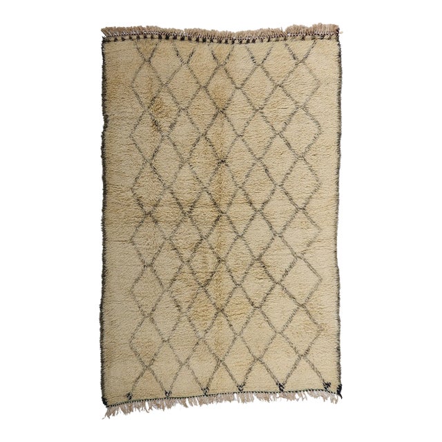 Vintage Moroccan Beni Ourain Rug - 05'02 X 07'10 For Sale