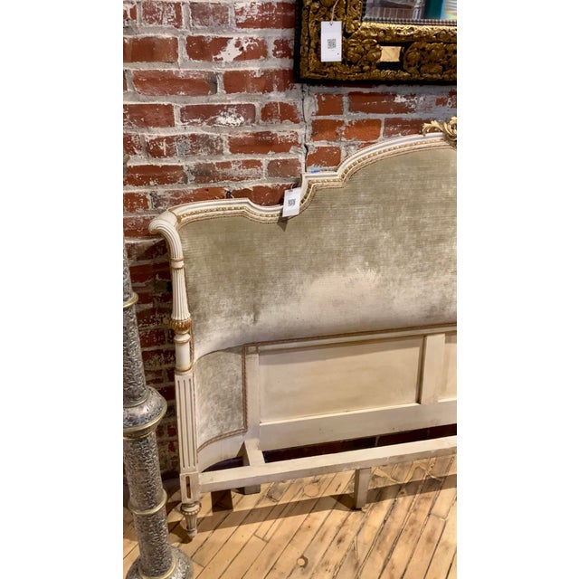 1920s Italian Louis XV Style Bed C 1920. Queen Width. For Sale - Image 5 of 6