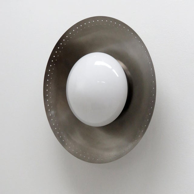 Contemporary Silver Maine-18™ Wall Light by Gallery L7 For Sale - Image 3 of 10