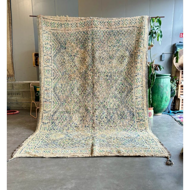 Introduce contemporary flair into your living space with our Modern Boujad Moroccan Berber Rug. Handwoven with care using...