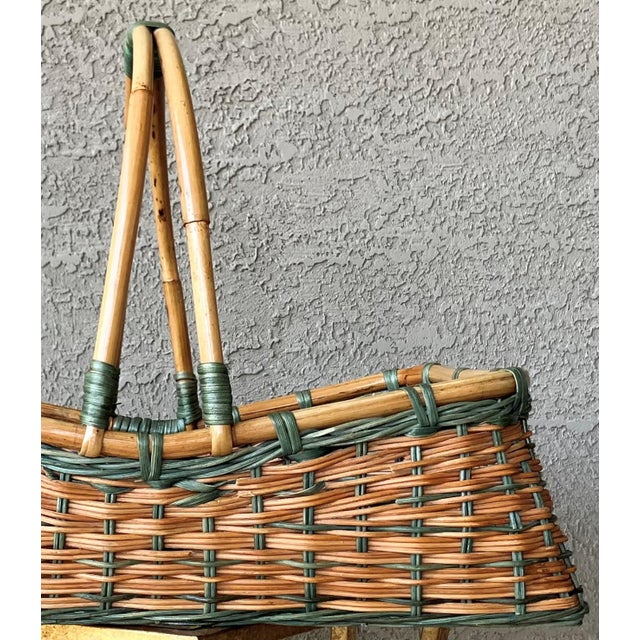 Abundantly-Sized Late 20th-Century Bamboo & Natural Willow Baker’s-Style Basket For Sale - Image 12 of 18