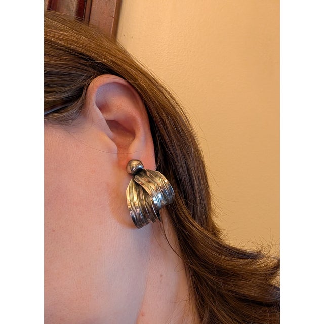 Vintage 1955 Signed Napier Silvertone Double "Ribbon" Clip Earrings For Sale - Image 11 of 11