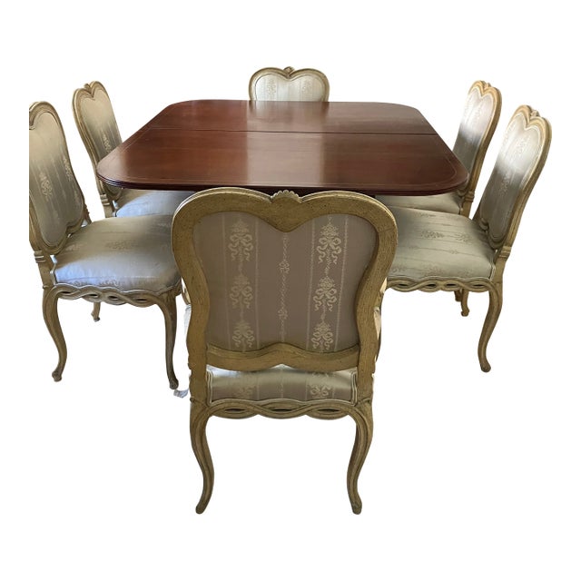 Antique Mahogany Pedestal Dining Room Table With Leaves For Sale
