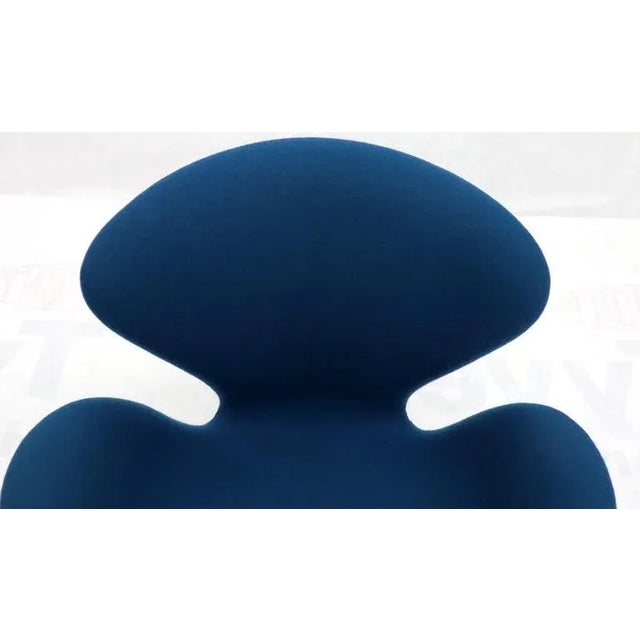 Late 20th Century Set of 4 Arne Jacobsen Fritz Hansen Blue Boiled Wood Upholstery Swan Chairs For Sale - Image 11 of 12