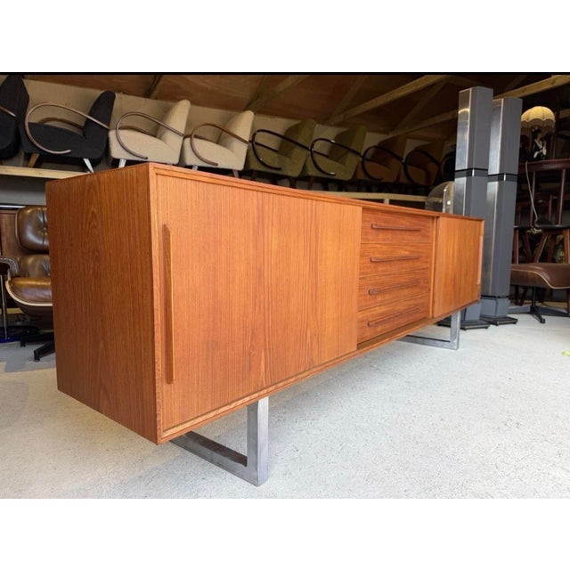 Wood Long Danish Sideboard in Teak For Sale - Image 7 of 18