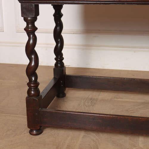 Early 18th Century English Oak Dresser Base For Sale - Image 4 of 10