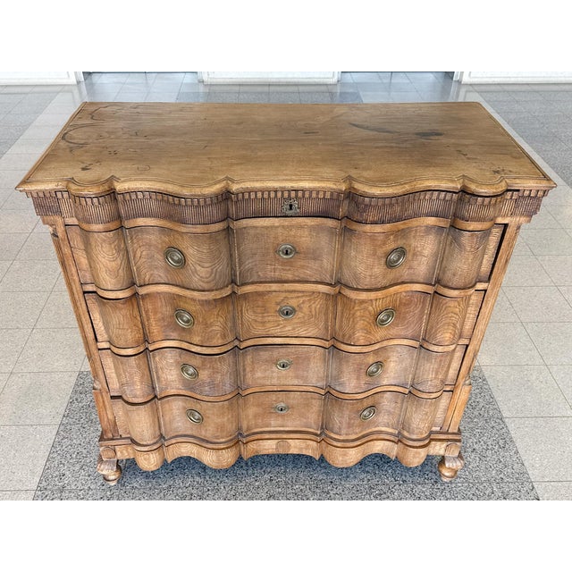 19th Century Danish Oak Chest of Drawers For Sale In New York - Image 6 of 18