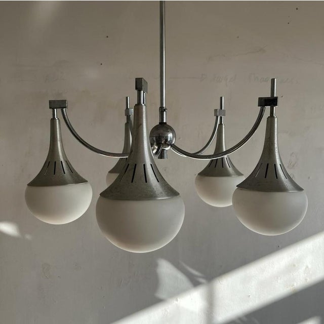 Vintage Italian Chandelier attributed to Gaetano Sciolari, 1970s For Sale - Image 6 of 7