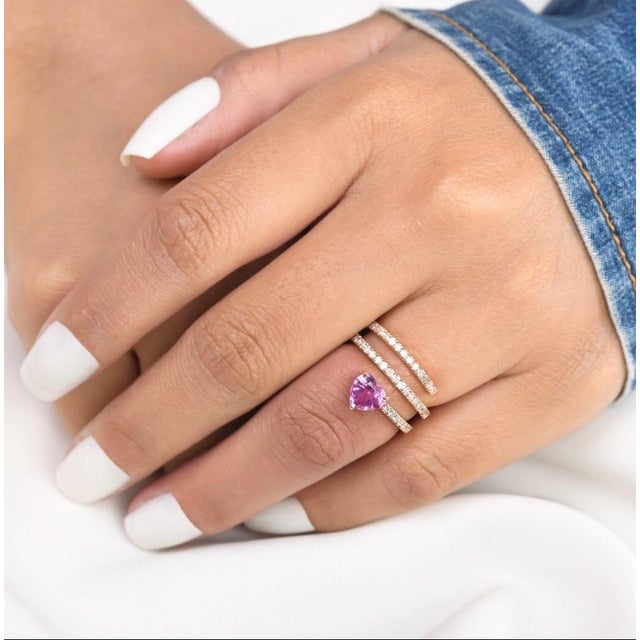 Natural 1.38 cts pink sapphire heart & 0.59 cts diamond ring in 18k gold For Sale - Image 10 of 18