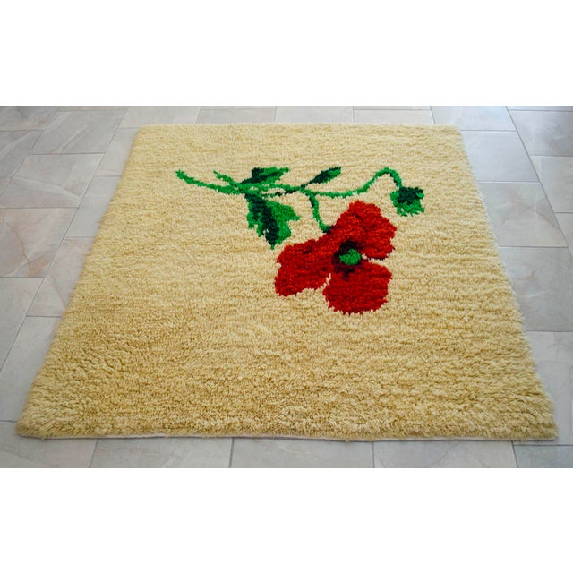 1980s Vintage Hand-Made Shaggy Wool Tulu Turkish Rug Thicker Pile Soft Rug- 5′1″ × 5′3″ For Sale - Image 5 of 13