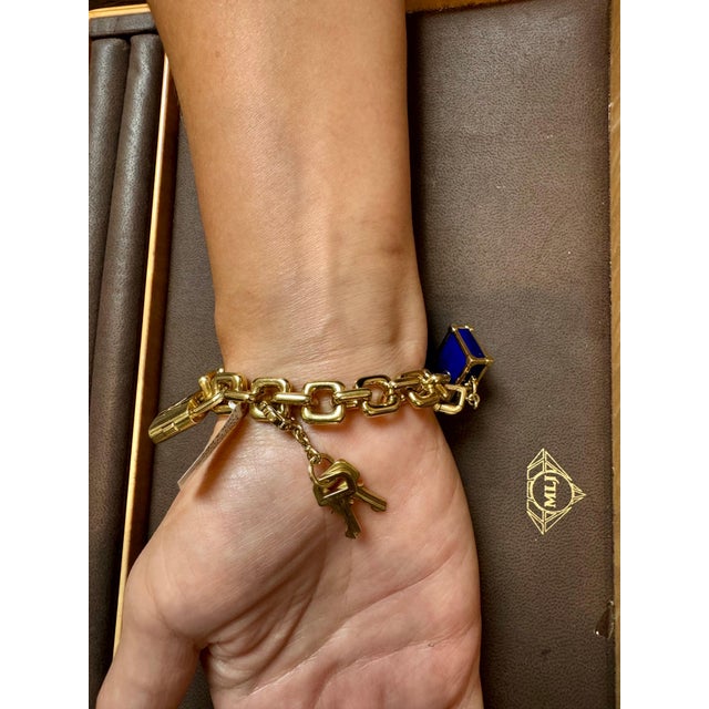 Louis Vuitton Padlock & Keys+ Two Bags Charm Yellow Gold Bracelet 125.7 Gm 18 KG For Sale - Image 14 of 18