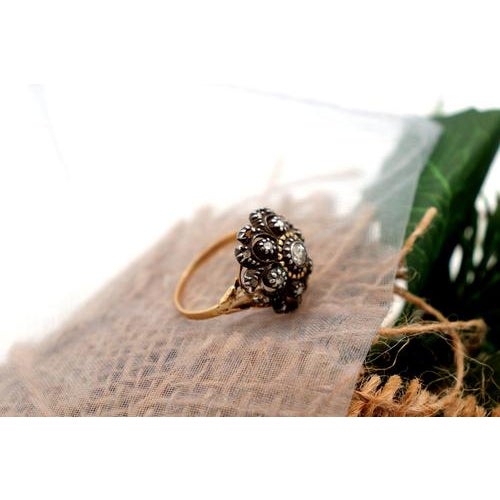 Gold and Silver Ring with Diamond For Sale - Image 4 of 9