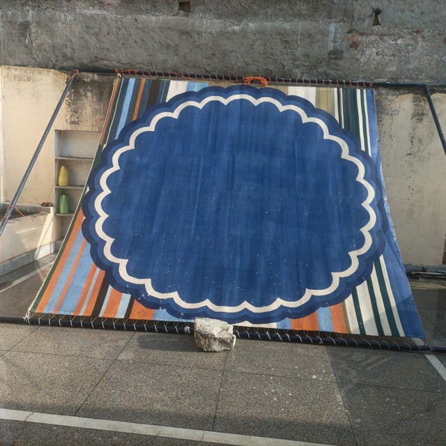 Handmade Cotton Round Scalloped Rug, Sky Blue, Cream and Royal Blue Border Dhurrie-12' Round For Sale - Image 6 of 10