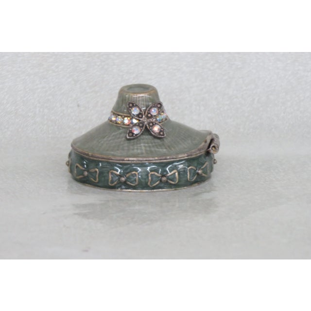 Mid-Century Modern Monet Enamel Green Rhinestones Hat Shaped Small Ring Pill Box For Sale - Image 3 of 10