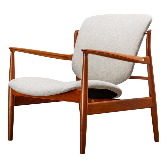 Model 136 Lounge Chair in Teak by Finn Juhl for France & Søn, 1960s For Sale