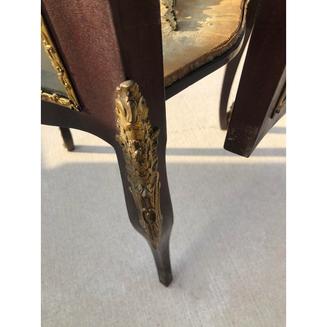 Late 19th Century Late 19th Century Louis XV Style Curved Glass Vitrine For Sale - Image 5 of 7