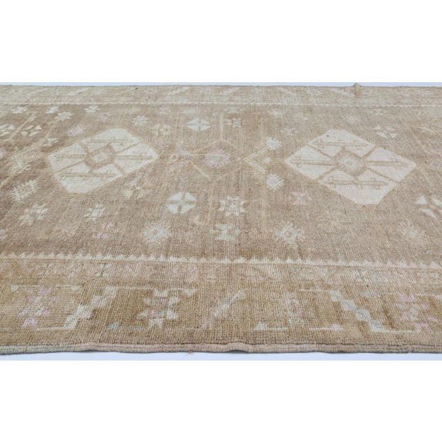 Vintage Oushak Runner – Muted Anatolian Wool With Diamond Medallions in Beige, Tan, and Soft Brown -4' 3'' X 12' 2'' For Sale - Image 9 of 13