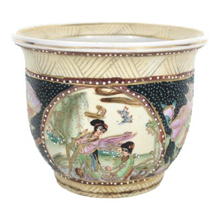 Vintage Small Hand Painted Chinese Planter With Gold Details For Sale