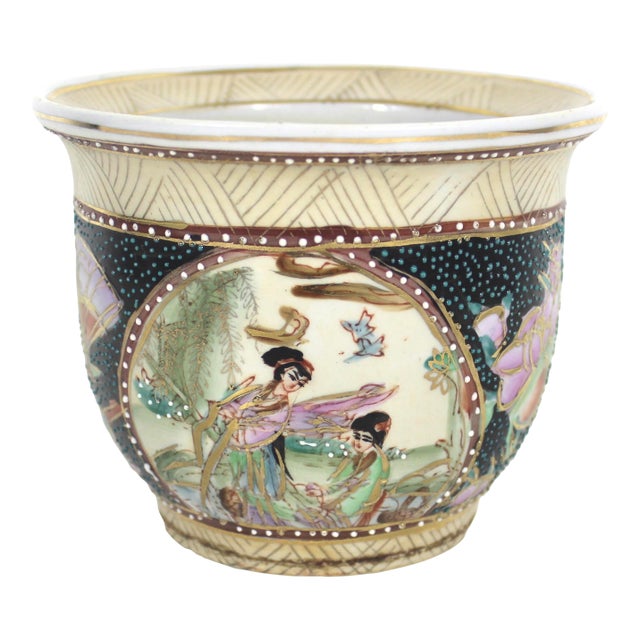 Vintage Small Hand Painted Chinese Planter With Gold Details For Sale