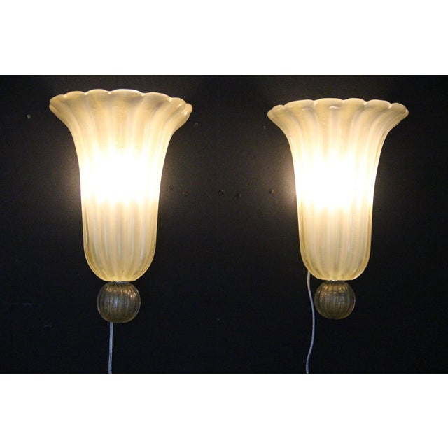 Beige and Gold Murano Glass Wall Sconces, 1950s, Set of 2 For Sale - Image 9 of 12