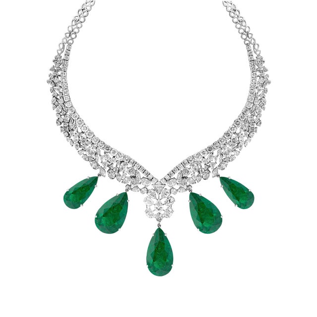GIA Certified No Enhancement Russian Emerald Necklace and Earring suite Two certificate from GIA . One for Necklace (...