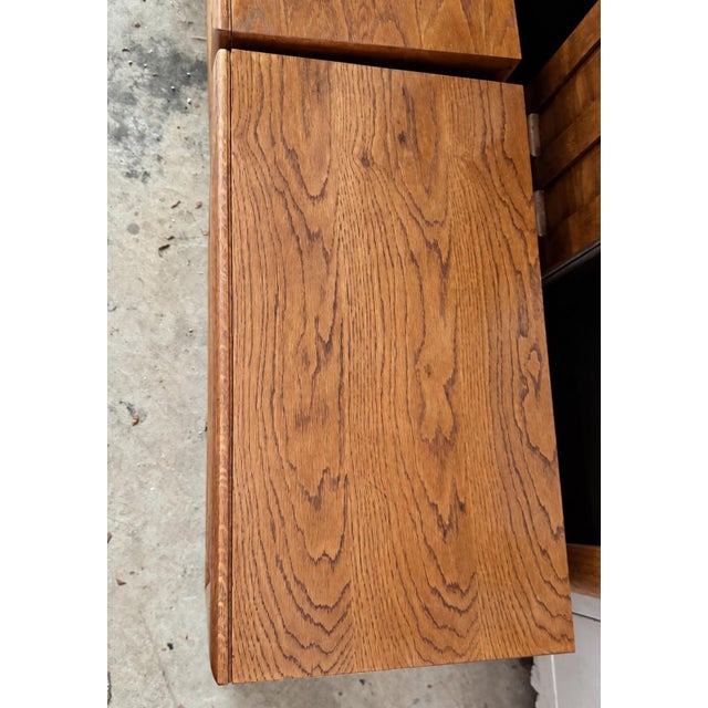 1970s A Pair of Vintage Bassett Sculptural Oak Nightstands With Architectural Drawer Fronts For Sale - Image 5 of 11