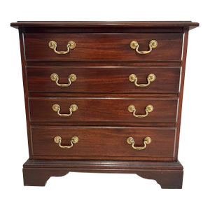 Vintage Bachelor Chest Nightstand End Table 4 Chest of Drawers