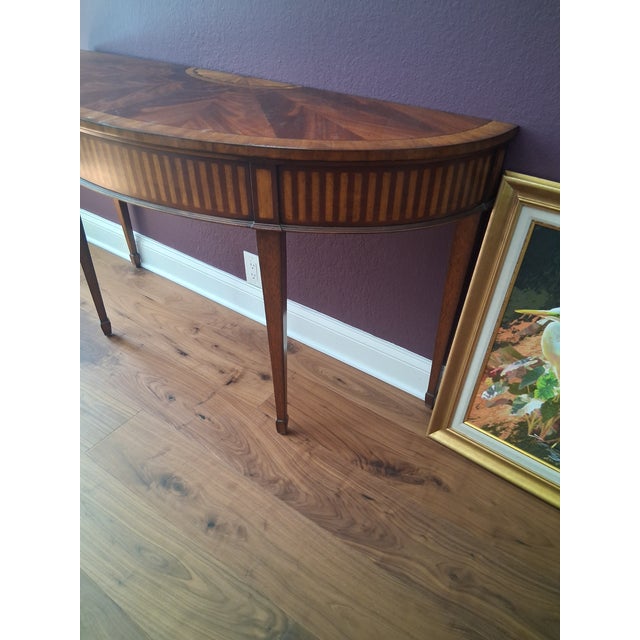 Hepplewhite Ethan Allen Hepplewhite Style Inlaid Mahogany Demilune Console Table For Sale - Image 3 of 15
