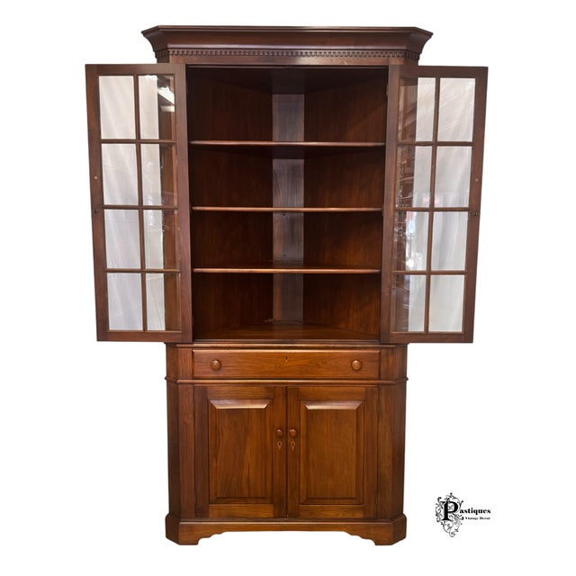 Vintage Traditional American Style Mahogany Corner / Display Cabinet For Sale - Image 9 of 12