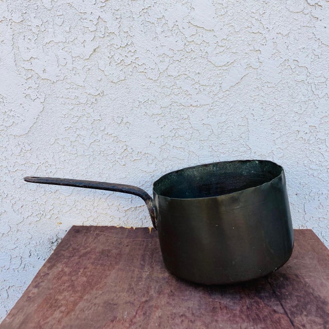 French Country Mid 19th Century Large Copper Saucepan For Sale - Image 3 of 12