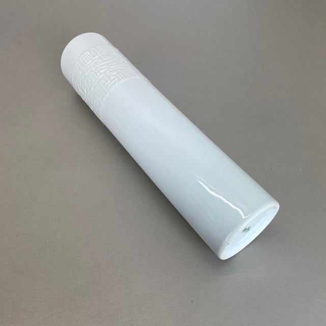 Abstract Porcelain Vase by Cuno Fischer for Rosenthal, Germany, 1980s For Sale - Image 16 of 18
