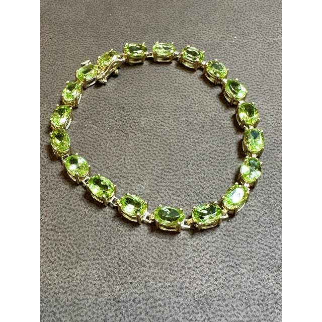 15 Carat Genuine Natural Pear Shape Peridot Tennis Bracelet 14 Karat yellow gold For Sale - Image 14 of 18