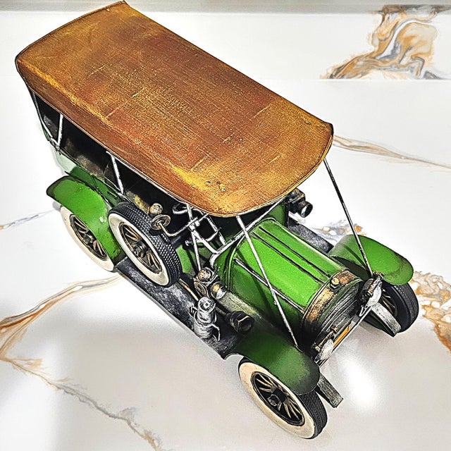 Vintage 1916 Chevrolet Baby Grand Touring Car Model – Decorative Collectible For Sale - Image 9 of 18