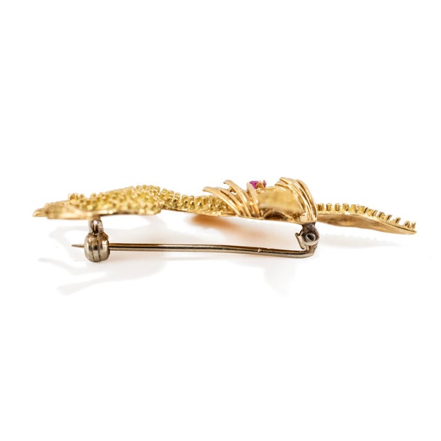 Vintage 18k Yellow Gold Pink Sapphire Dual Textured Donkey Pin Brooch For Sale - Image 4 of 8