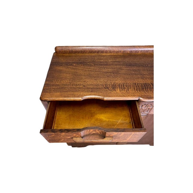 Antique c.1920's Art Deco Quarter Sawn Oak Sideboard Buffet For Sale - Image 11 of 15