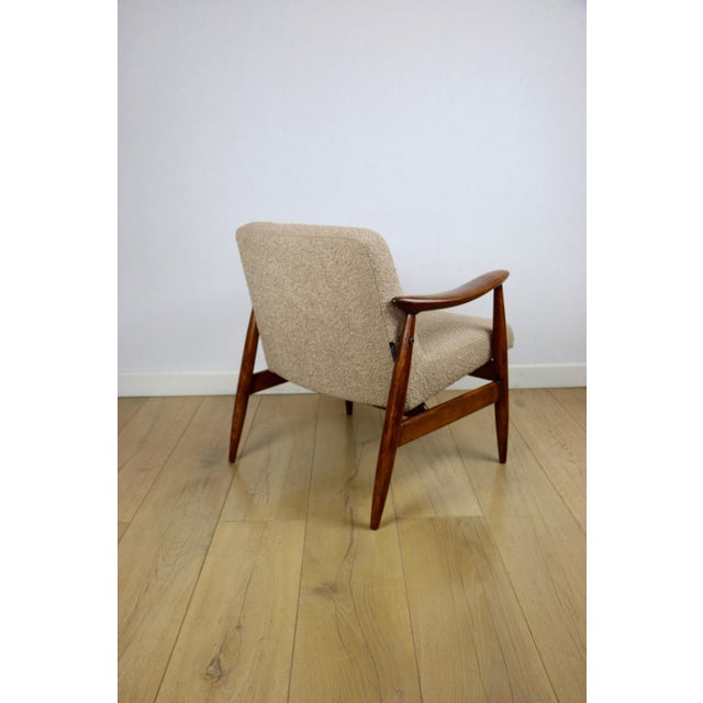Wood Vintage GFM 300-202 Lounge Chair in Beige Bouclé by J. Kedziorek, 1970s For Sale - Image 7 of 11