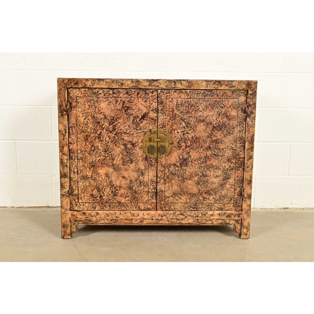 Henredon Mid-Century Hollywood Regency Chinoiserie Faux Tortoise Shell Bar Cabinet, Circa 1970s For Sale - Image 15 of 15