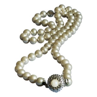 Vintage Mid Century Glass Faux Pearl Necklace With Filigree Box Clasp For Sale