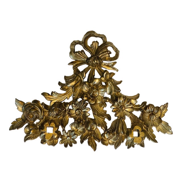 Vintage Italian Neoclassical Revival Wall Bracket For Sale