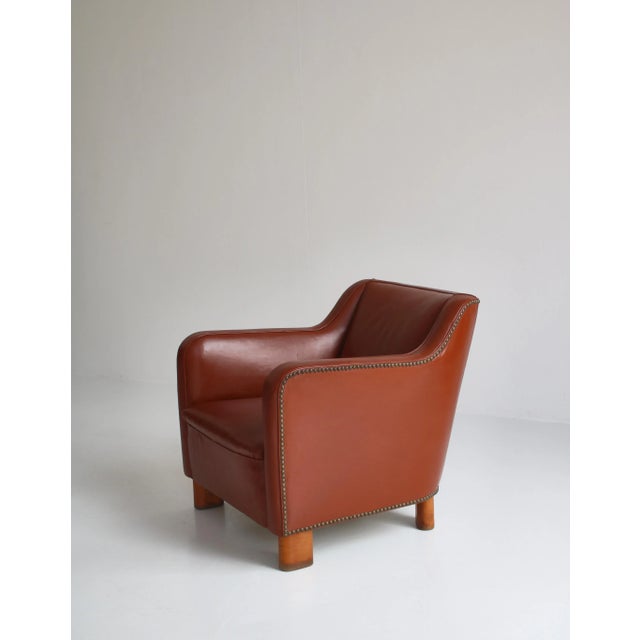 Brown Danish Modern Easy Chair in Leather and Beech by Mogens Lassen for Fritz Hansen, 1940s For Sale - Image 8 of 18