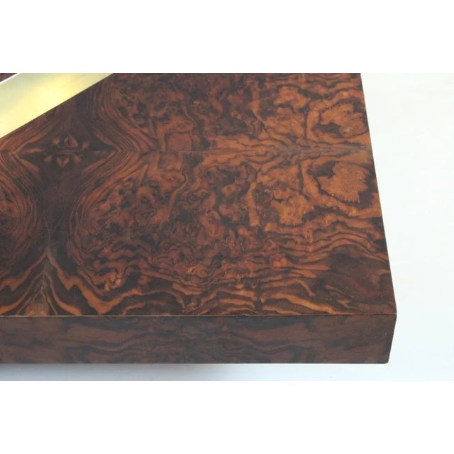 Vintage design coffee table in briarwood and platinum section Provenance: Italy Dimensions: W92xD92xH30 cm Age: 1970.